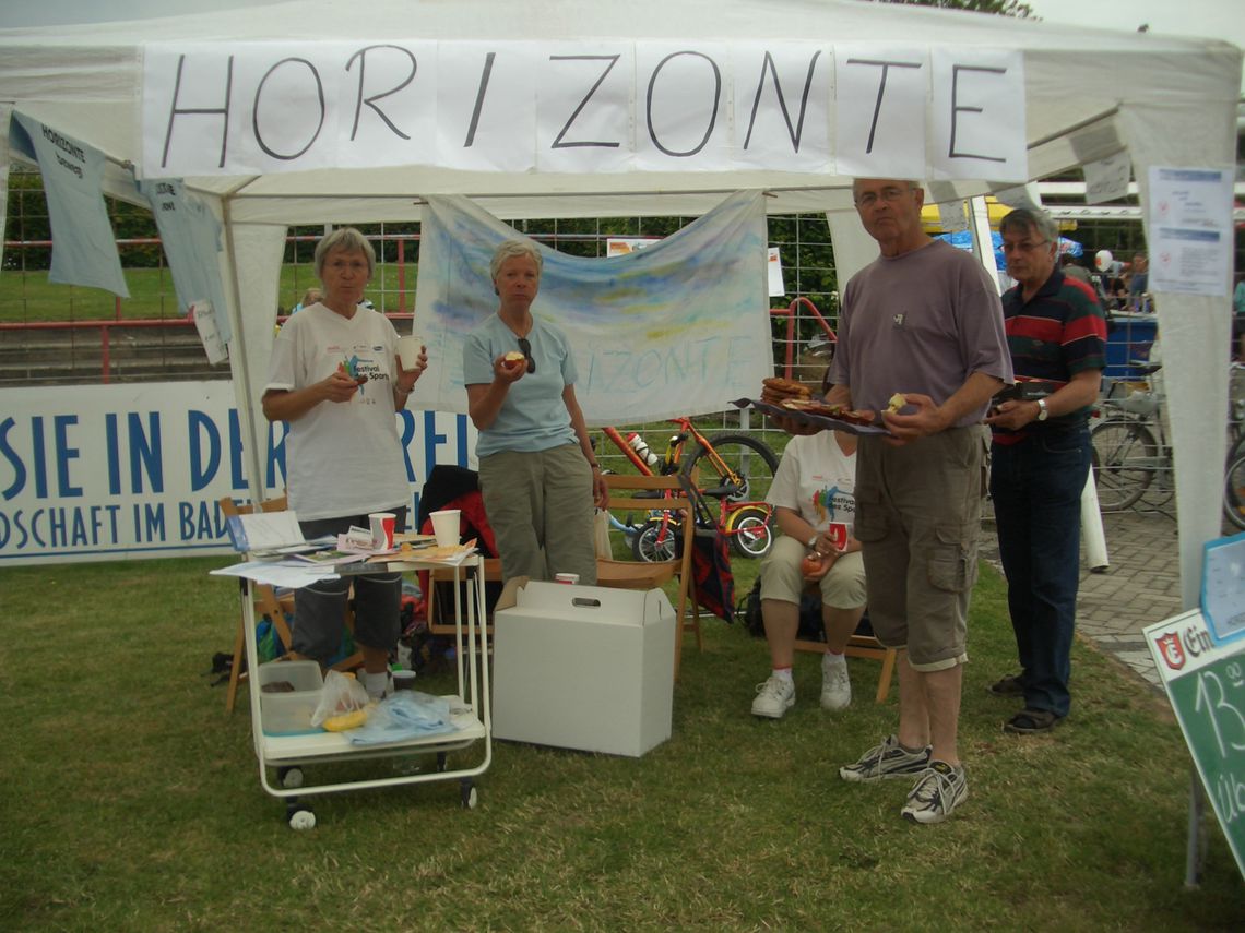 Horizonte-Infostand im Jahnstadion.